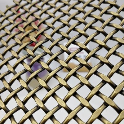10mm ফ্ল্যাট পিচ ডেকোরেটিভ বোনা তারের জাল, ফ্ল্যাট ব্যাস 1.5×3.5mm এবং ওজন 8.6 কেজি/m2 সহ