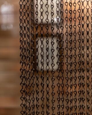 পুনরায় ব্যবহারযোগ্য পোকামাকড় সুরক্ষা জন্য ৬০% খোলা এলাকা এবং ১.২মিমি তারের ব্যাস সহ অ্যালুমিনিয়াম চেইন ফ্লাই স্ক্রিন