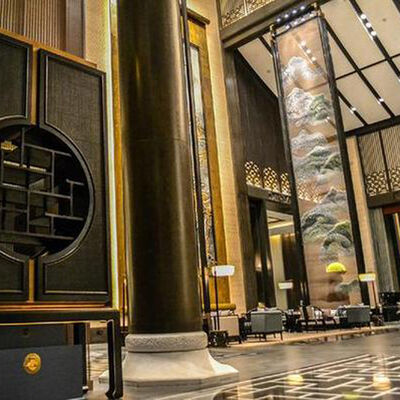 বিল্ডিংয়ের সম্মুখভাগের জন্য ২.৫ মিমি X ৪ ক্যাবল ব্যাস এবং অ্যান্টিক ব্রোঞ্জ প্লেটেড সারফেস সহ ভালো নমনীয়তা সম্পন্ন স্টেইনলেস স্টিল আর্কিটেকচারাল মেশ